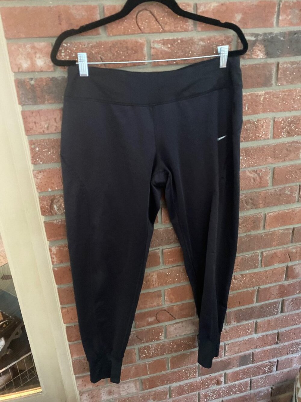 Nike Dri-FIT Black Cropped Athletic Leggings